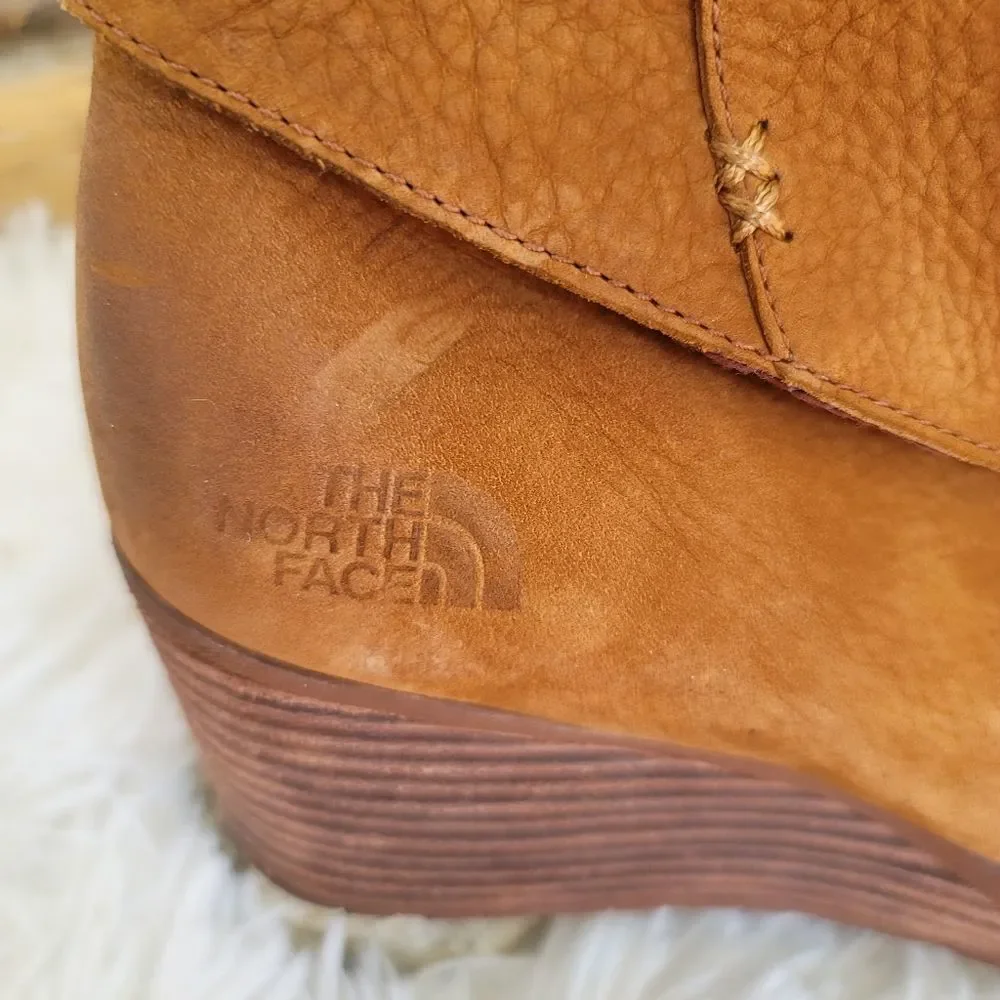 The northface Bridgeton wedge booties size 9 (K)